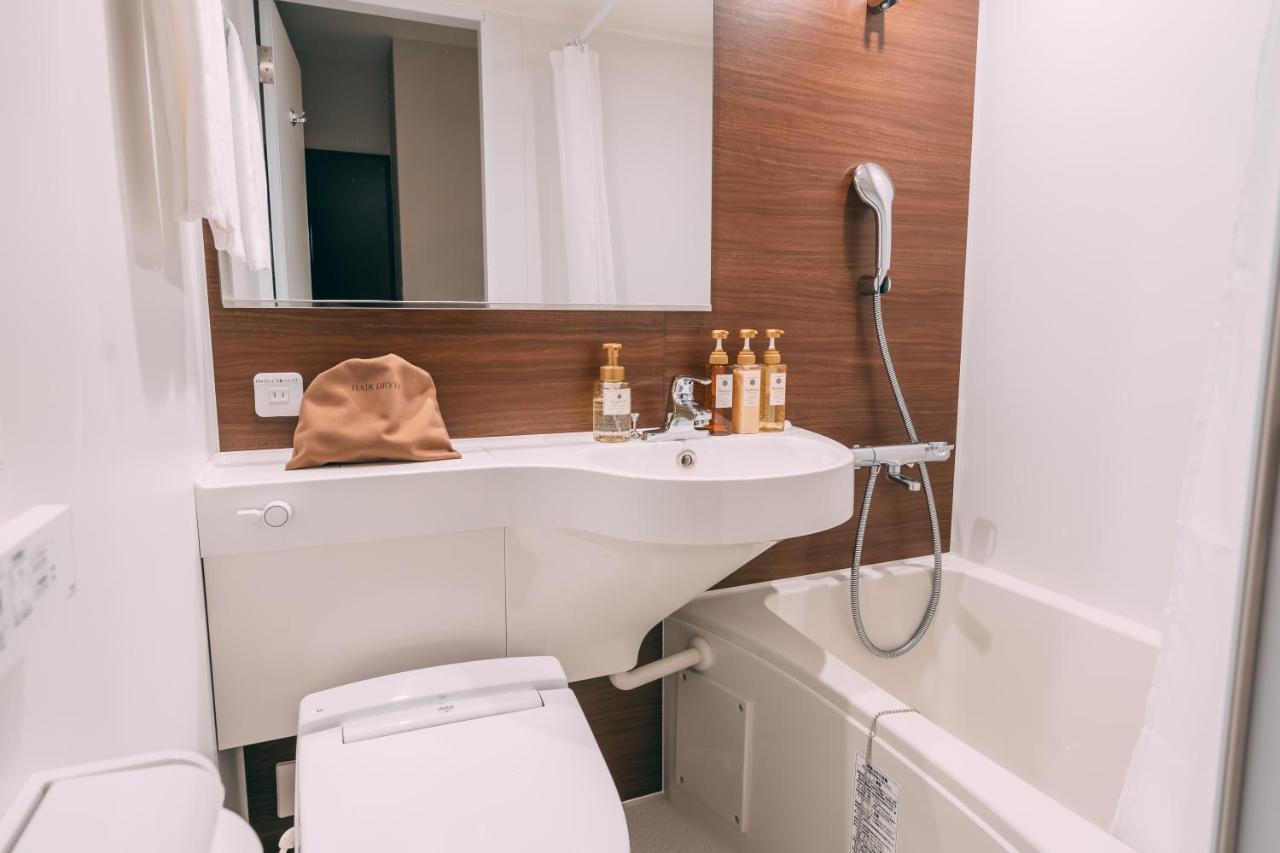 R Hotel Honmachi โอซาก้า ภายนอก รูปภาพ