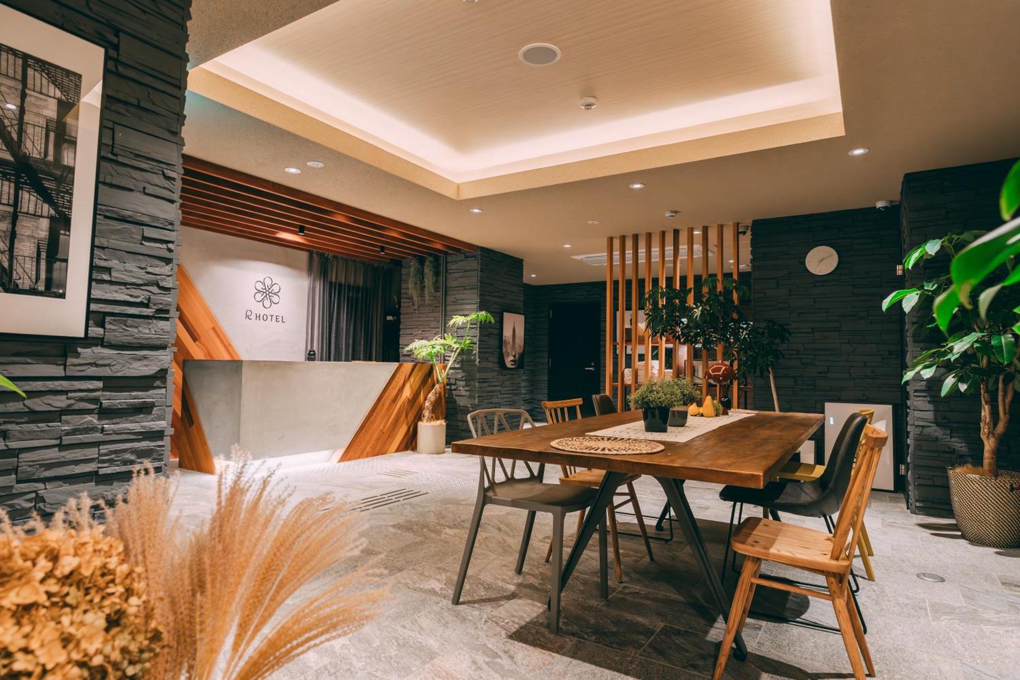 R Hotel Honmachi โอซาก้า ภายนอก รูปภาพ